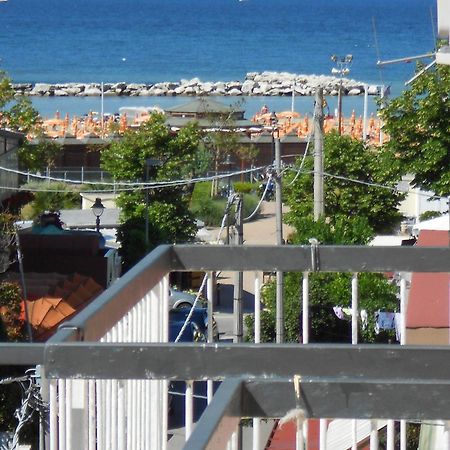 Hotel Ottavia Rimini Exteriör bild
