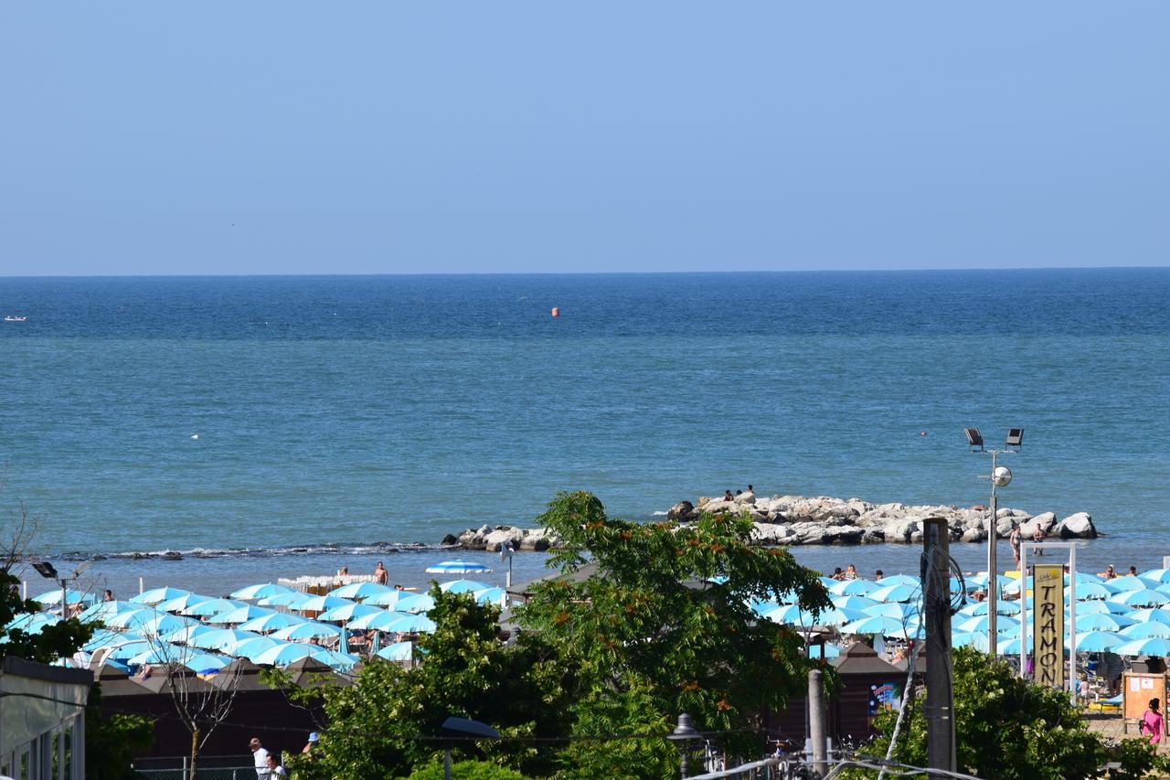 Hotel Ottavia Rimini Exteriör bild