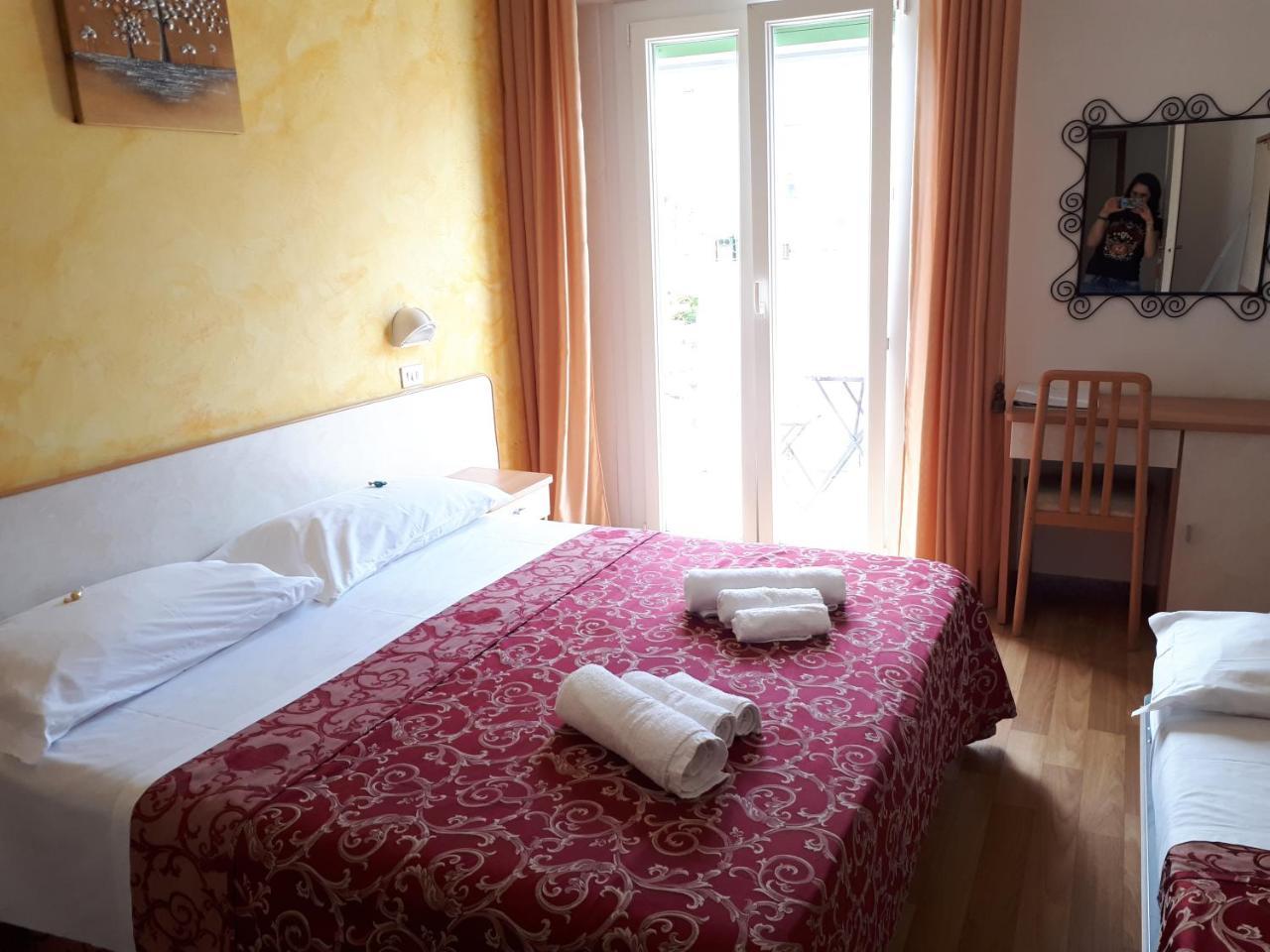Hotel Ottavia Rimini Exteriör bild